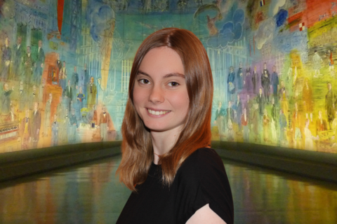 sophie jones headshot