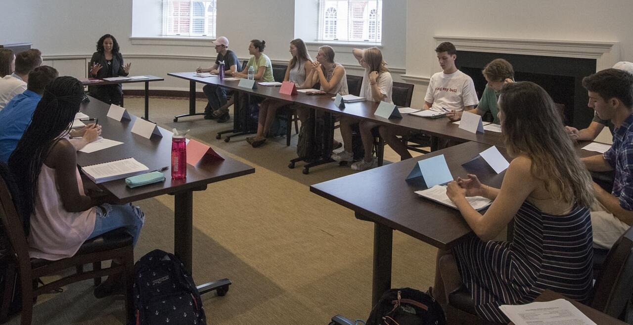 Dr. Flores teaches a variety of courses at the intersection of religion, ethics, aesthetics, and democracy. 